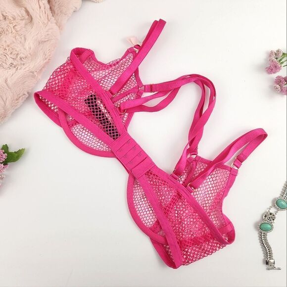 MEDIUM {Victoria's Secret} Pink {Fishnet} Bra - Picture 2 of 6